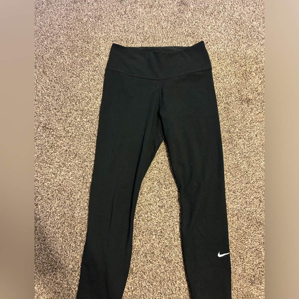 Black capri Nike kids leggings